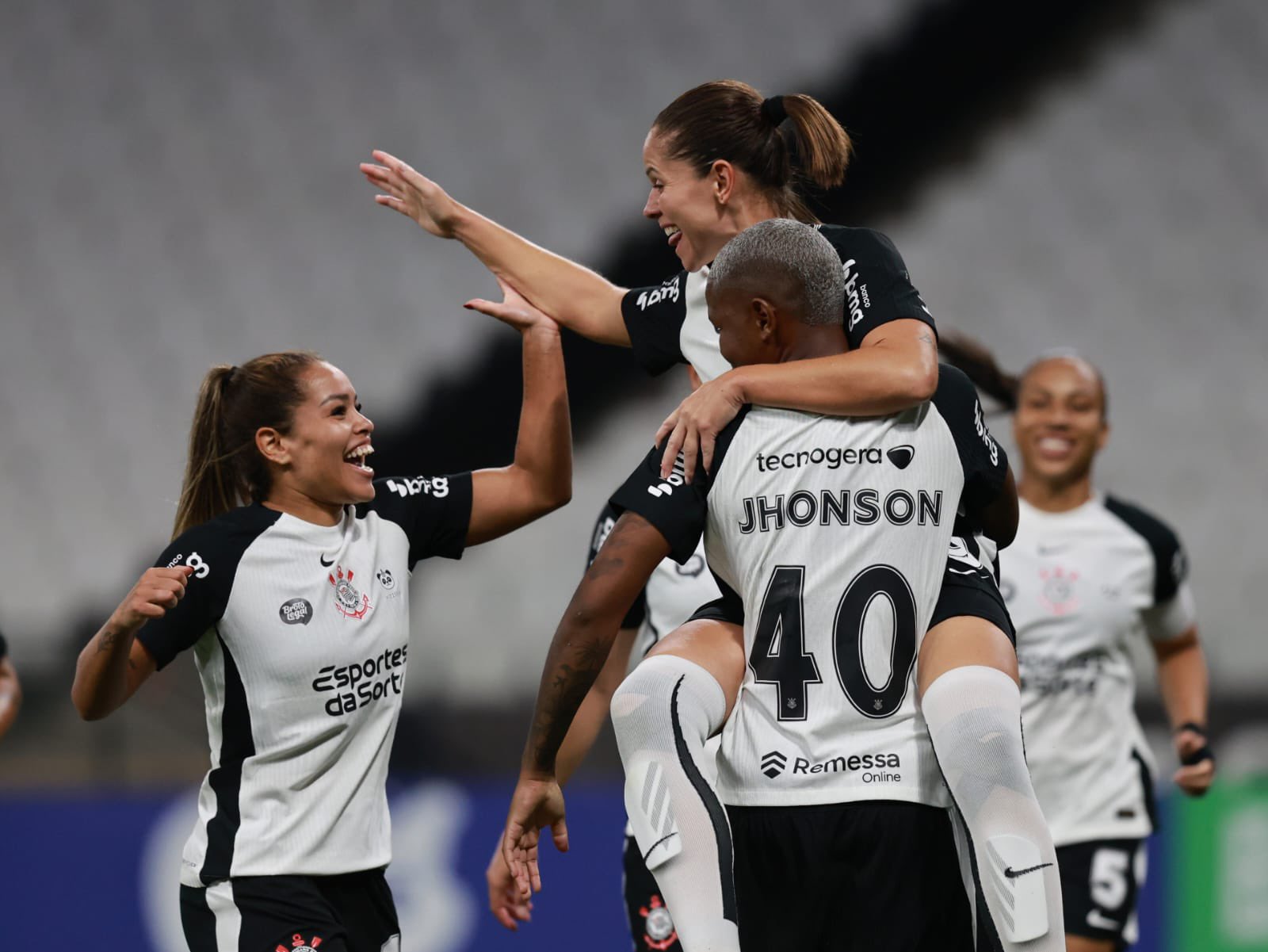 Sob o comando de Gabi Zanotti, Corinthians goleia Am&eacute;rica-MG