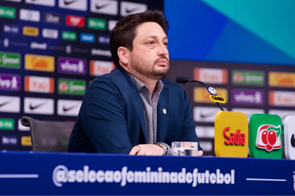 Técnico da seleção feminina anuncia lista para disputa da Fifa Series