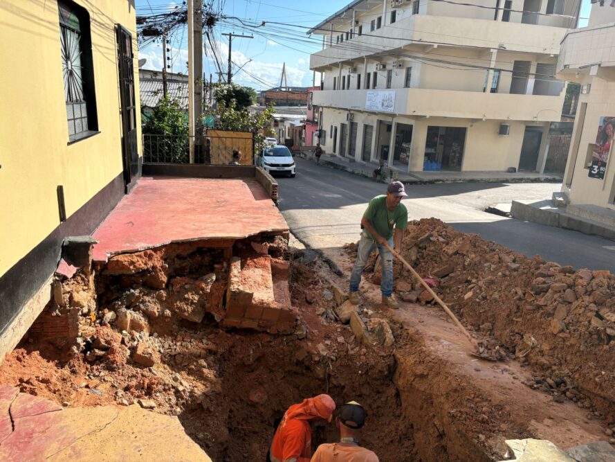 Obra no bairro da Compensa recupera sistema de drenagem 