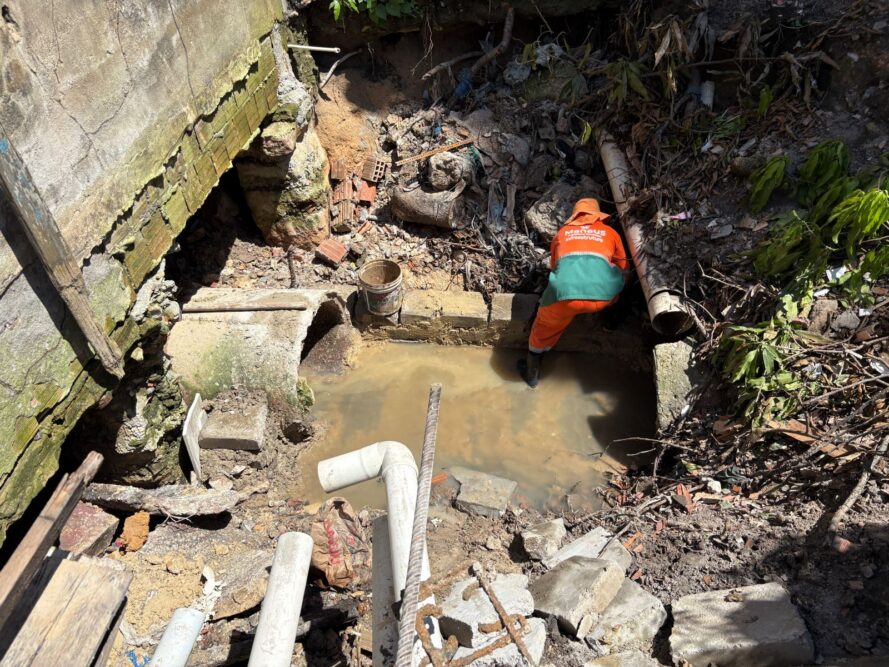 Prefeitura avança com obras de drenagem no Coroado para reduzir alagamentos na zona Leste