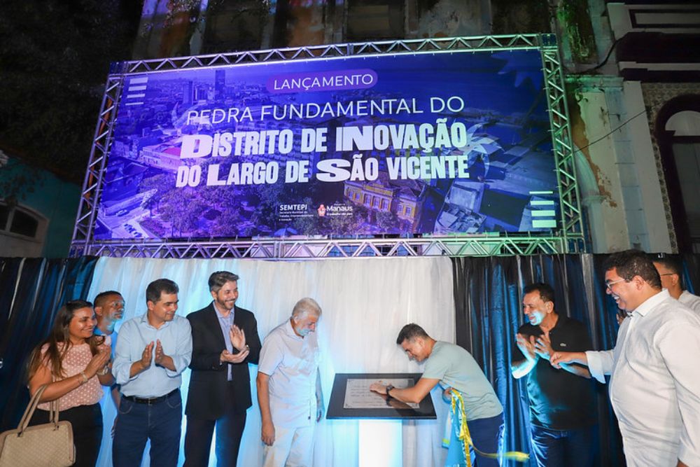 Em maratona de entregas, prefeito David Almeida lança pedra do Parque Tecnológico do Distrito de Inovação
