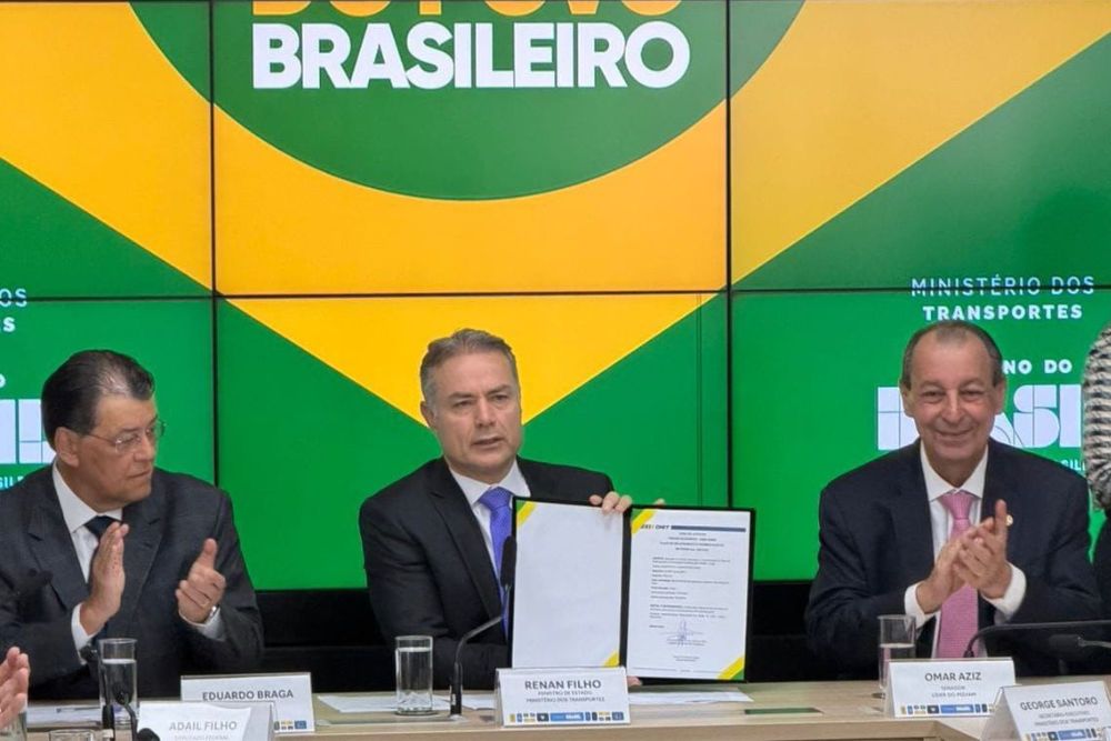Omar Aziz destaca licitação histórica da BR-319