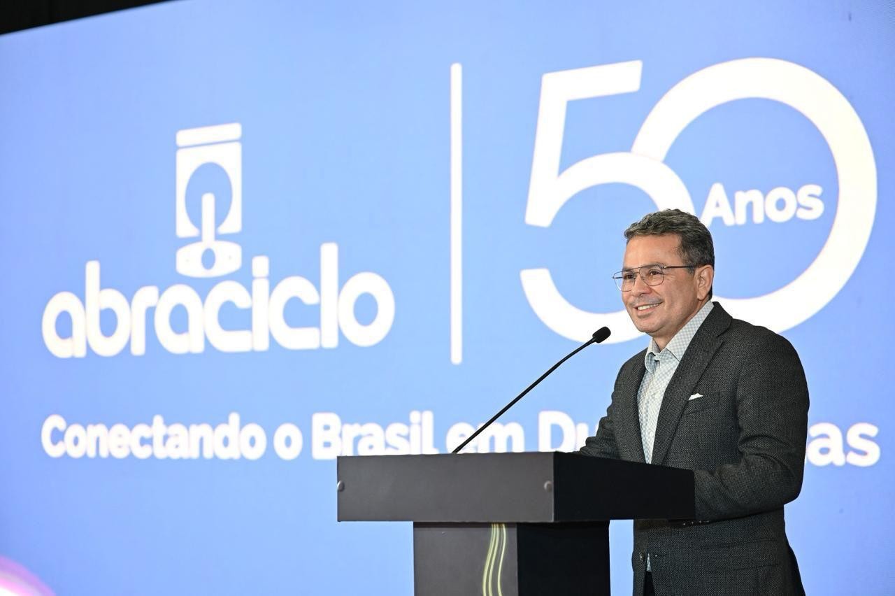 Vice-governador celebra liderança da Abraciclo no 50º aniversário da indústria