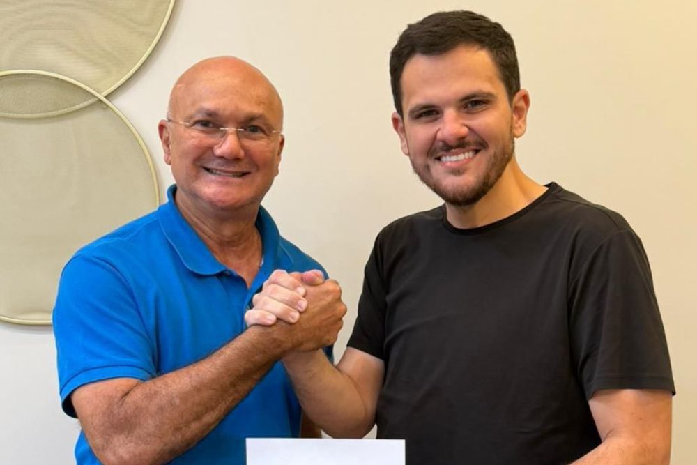 Menezes muda de rota e vai disputar federal pelo Avante