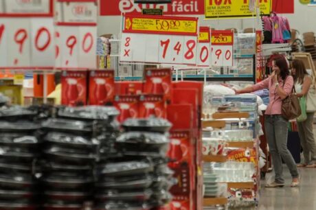 Mercado eleva previsão da inflação para 4,36% em 2026