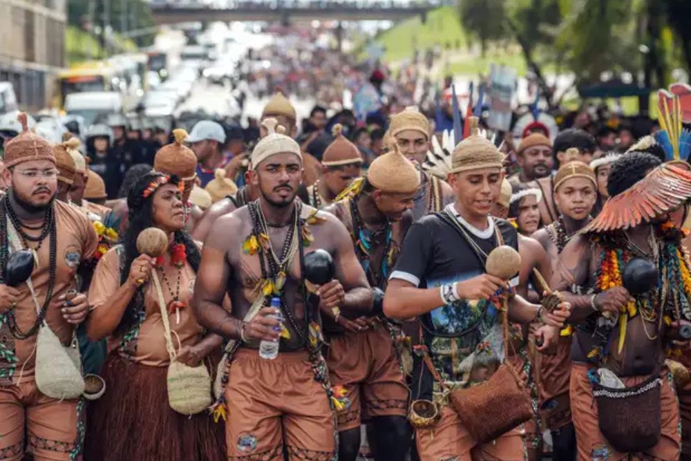 ATL 2026: Indígenas marcham em Brasília contra mineração e cobram políticas públicas