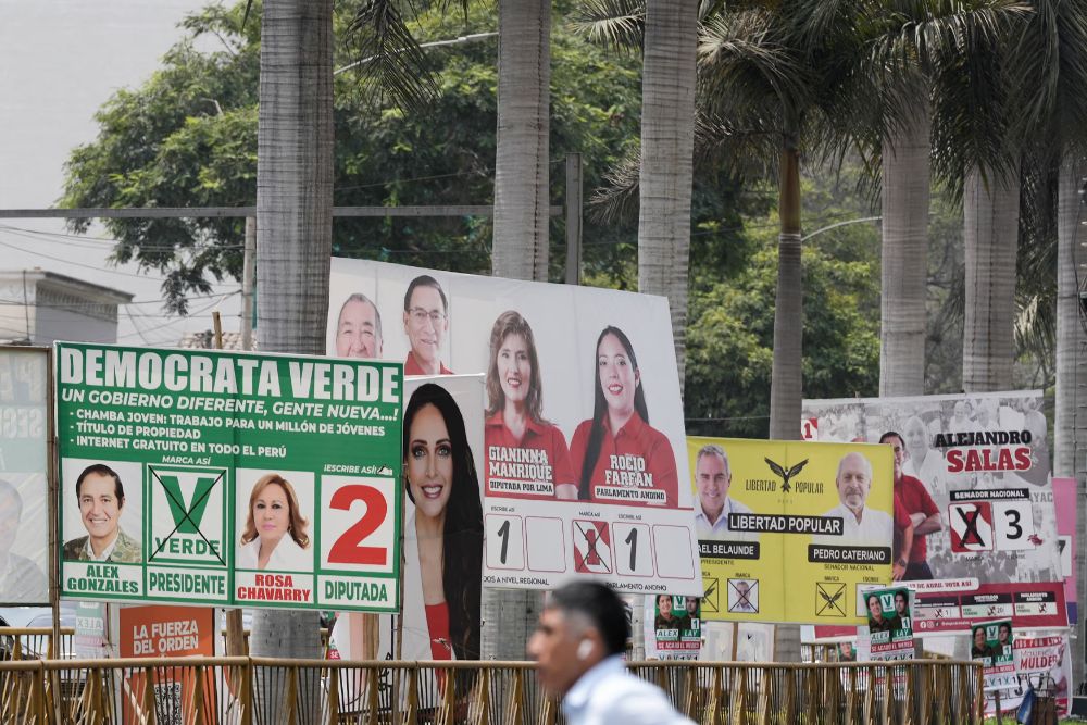 Peru inicia votação para eleição presidencial neste domingo (12)