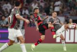 Fluminense e Flamengo duelam pelo G3 do Brasileirão neste domingo (12)