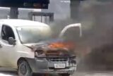 Carro pega fogo em posto de combustíveis no bairro Petrópolis