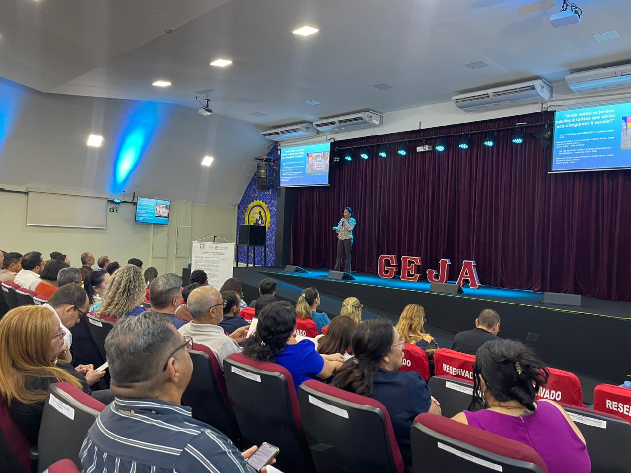 Manaus promove debate sobre responsabilidade do Estado na oferta da educação de jovens e adultos Manaus promove debate sobre responsabilidade do Estado na oferta da educação de jovens e adultos