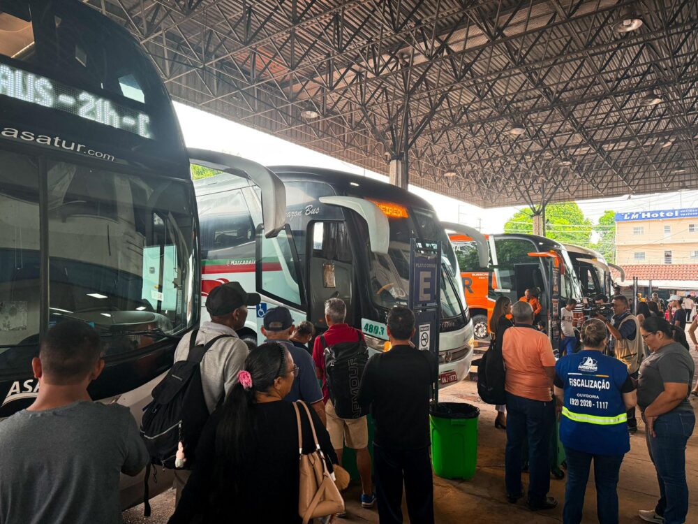 Mais de 18 mil pessoas devem deixar Manaus no feriado de Tiradentes Mais de 18 mil pessoas devem deixar Manaus no feriado de Tiradentes