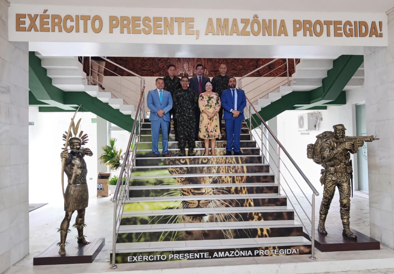 MPAM fortalece diálogo institucional durante visita ao Comando Militar da Amazônia