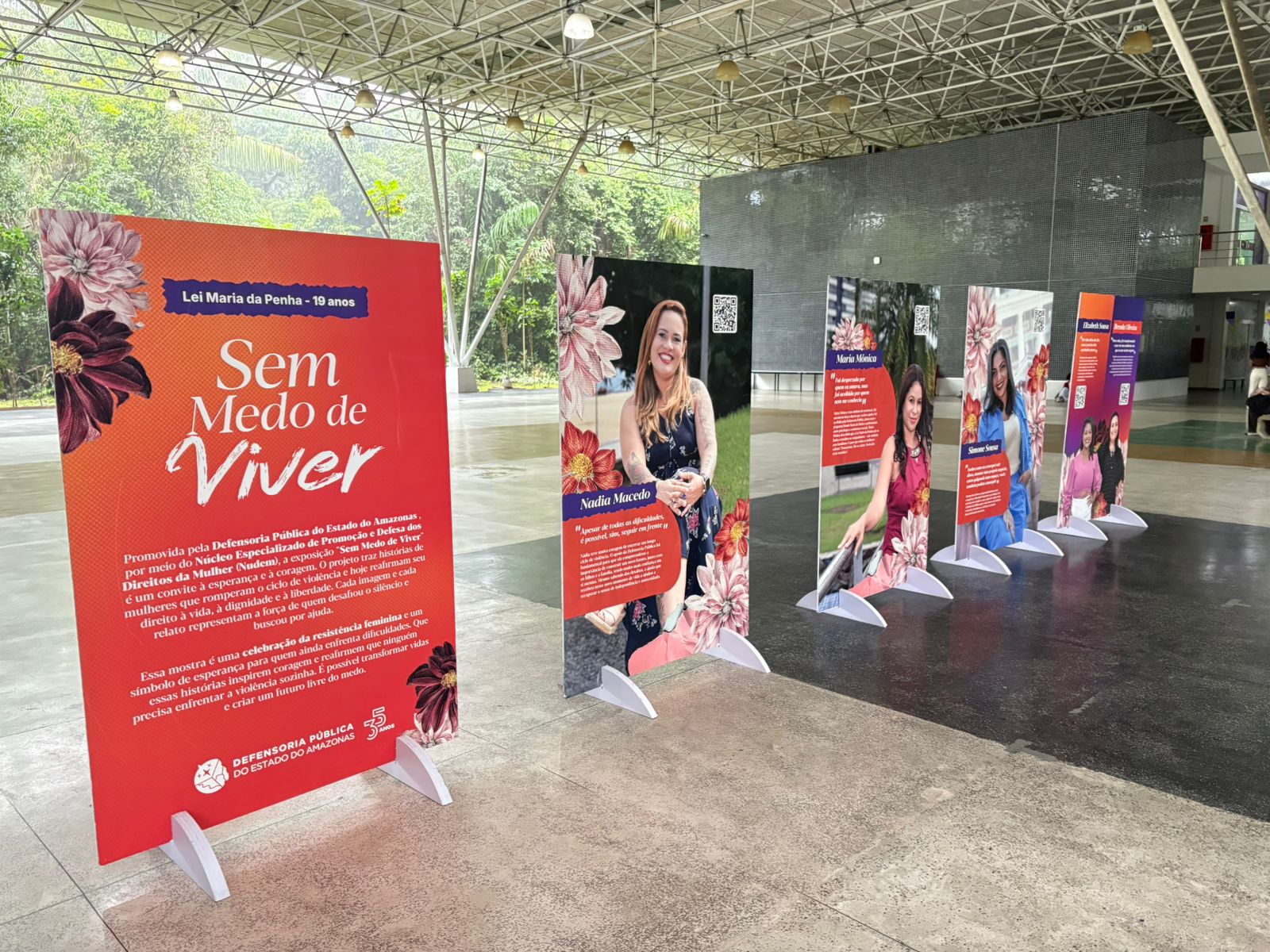 Exposi&ccedil;&atilde;o da Defensoria P&uacute;blica incentiva mulheres v&iacute;timas de viol&ecirc;ncia a buscar ajuda