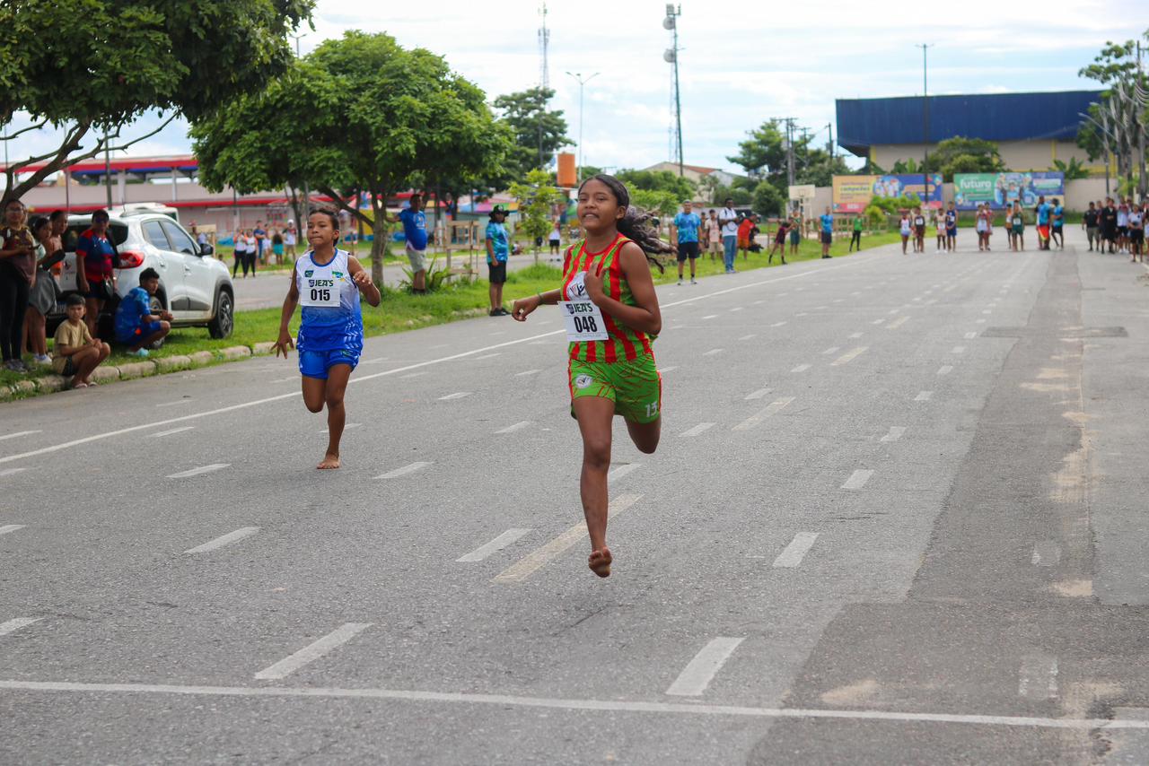 Barreirinha é tricampeã do atletismo nos JEAS