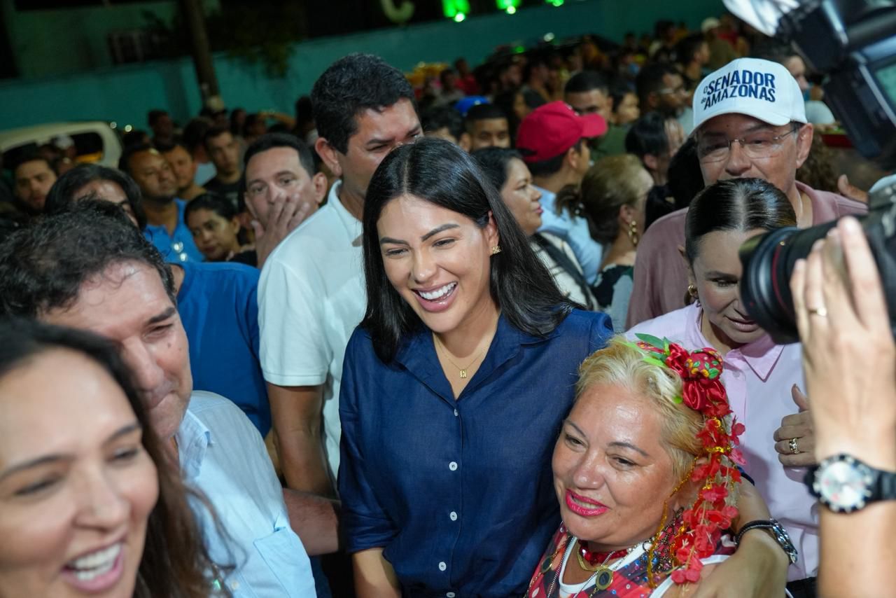 Mayra Dias refor&ccedil;a atua&ccedil;&atilde;o em Itacoatiara nos 152 anos