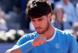 Alcaraz confirma ausência em Roland Garros após lesão no punho