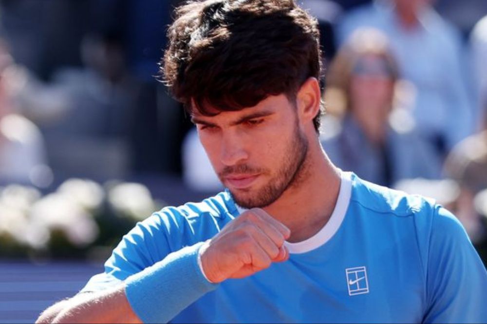 Alcaraz confirma ausência em Roland Garros após lesão no punho