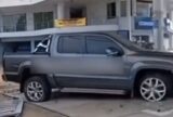 O ChatGPT disse: Picape perde controle e invade posto de combustíveis na avenida Mário Ypiranga