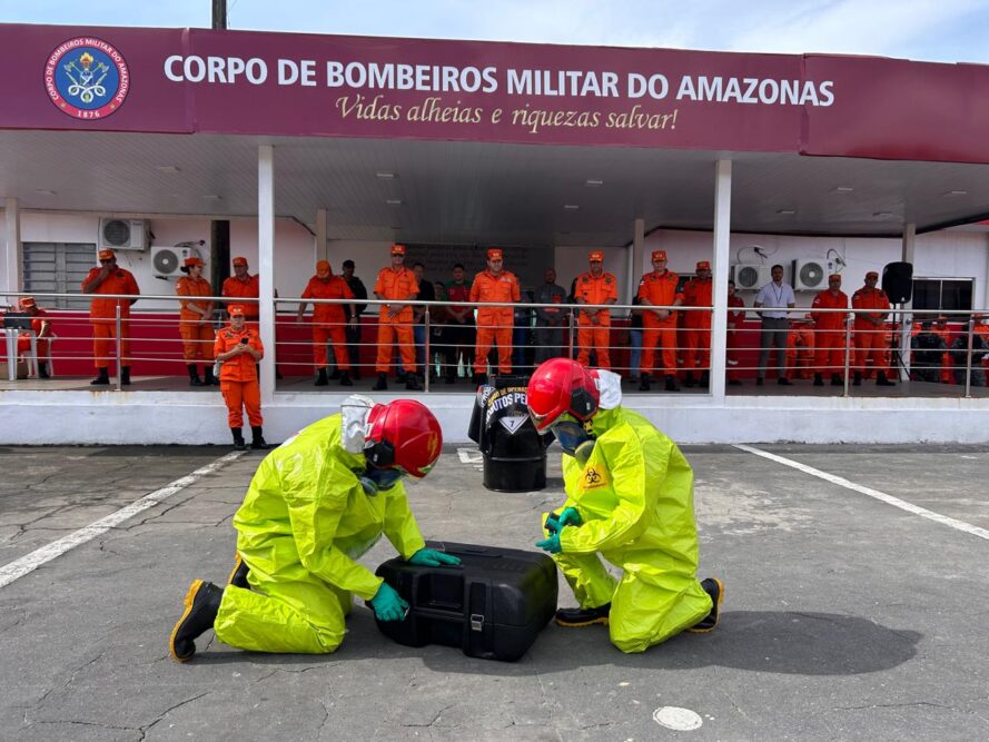 Amazonas forma primeira turma de bombeiros para operações com produtos perigosos