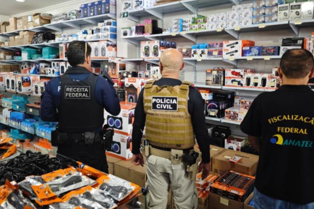 Pirataria: Anatel retira mais de 1,3 milhão de produtos irregulares do mercado entre 2025 e 2026
