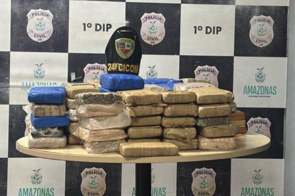 Grupo é preso com mais de 100 Kg de drogas ao desembarcar na Balsa Amarela em Manaus