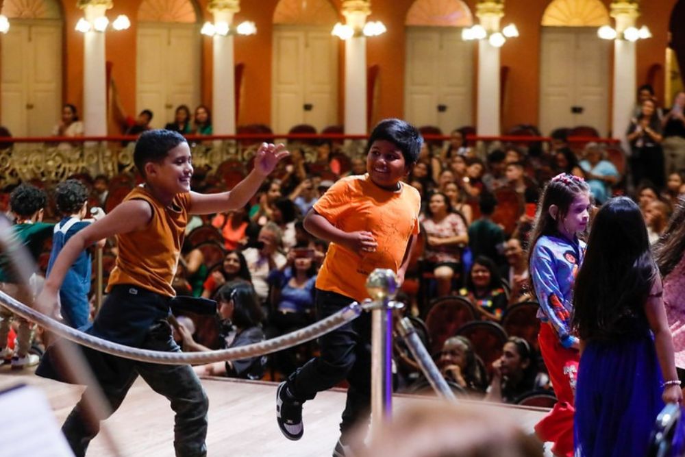 Festival de &Oacute;pera promove espet&aacute;culo gratuito para crian&ccedil;as no Teatro Amazonas 