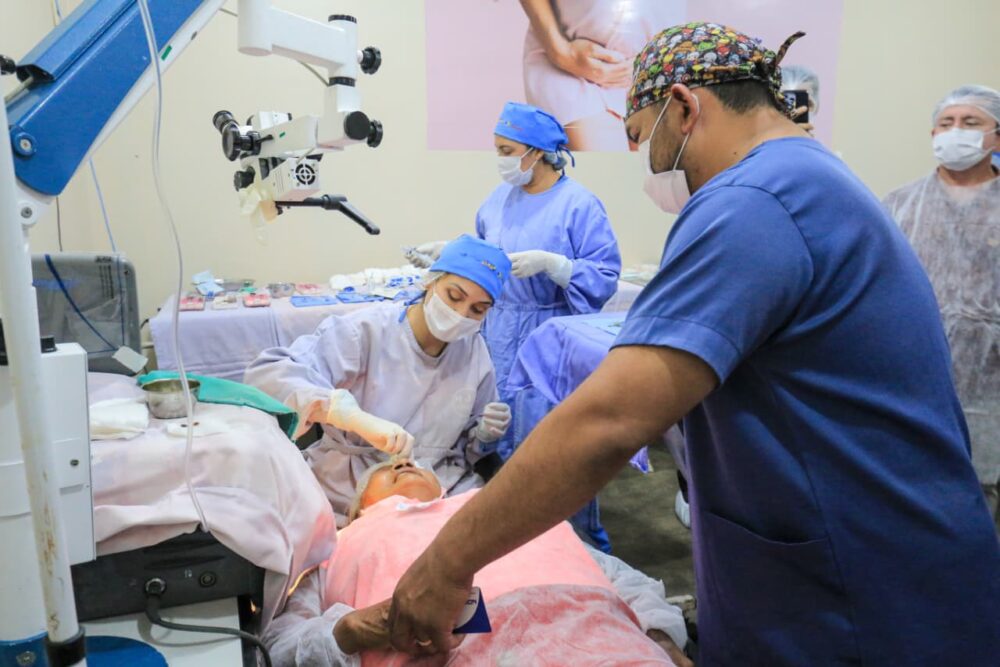 Parintins realiza mil cirurgias de catarata em mutirão