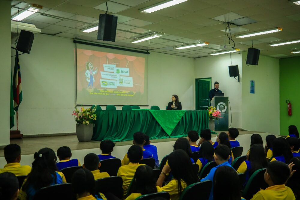Projeto da ESMAM leva debate sobre o ECA a estudantes de Parintins