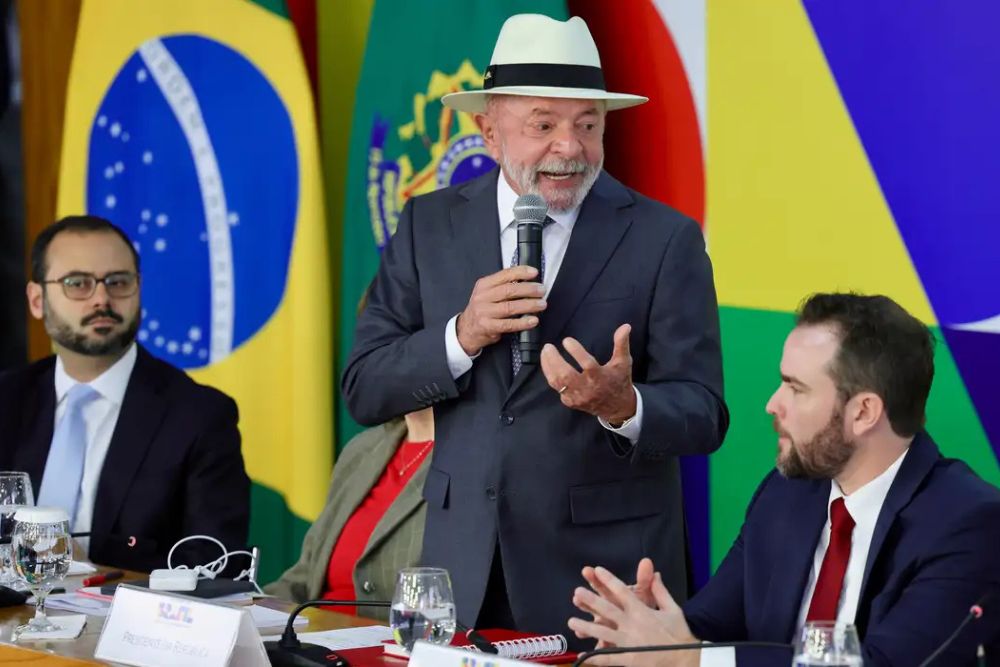 Lula anuncia novo Desenrola para quem ganha até R$ 8,1 mil