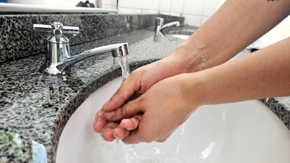 Dia Mundial de Higiene das Mãos reforça importância de prática simples na prevenção de doenças Dia Mundial de Higiene das Mãos reforça importância de prática simples na prevenção de doenças