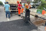 Avenida Constantino Nery recebe serviços intensivos de manutenção asfáltica