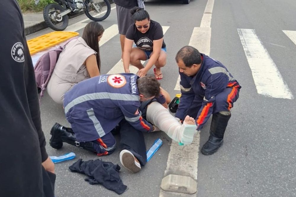 Colisão entre motocicletas deixa mulher ferida na Avenida das Torres, em Manaus