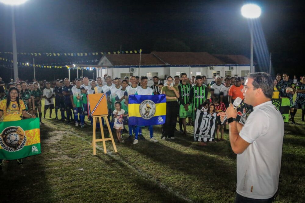 Prefeitura inaugura iluminação de campo no Canarinho