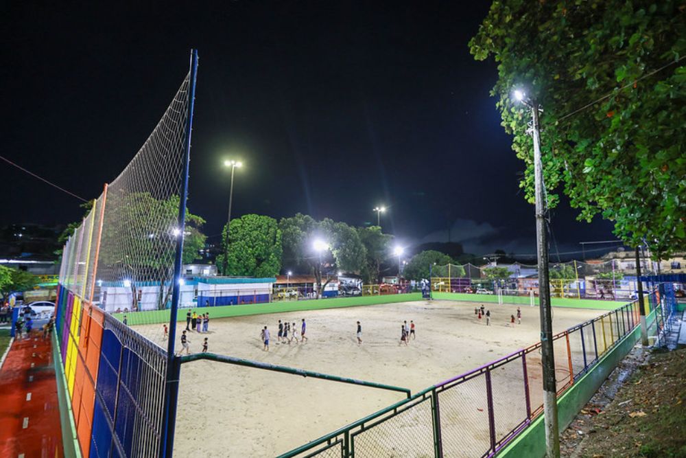 Novo complexo esportivo moderniza praça e amplia opções de esporte no conjunto Jardim Petrópolis