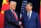 Trump visita Xi Jinping na China em meio ao atoleiro da guerra no Irã