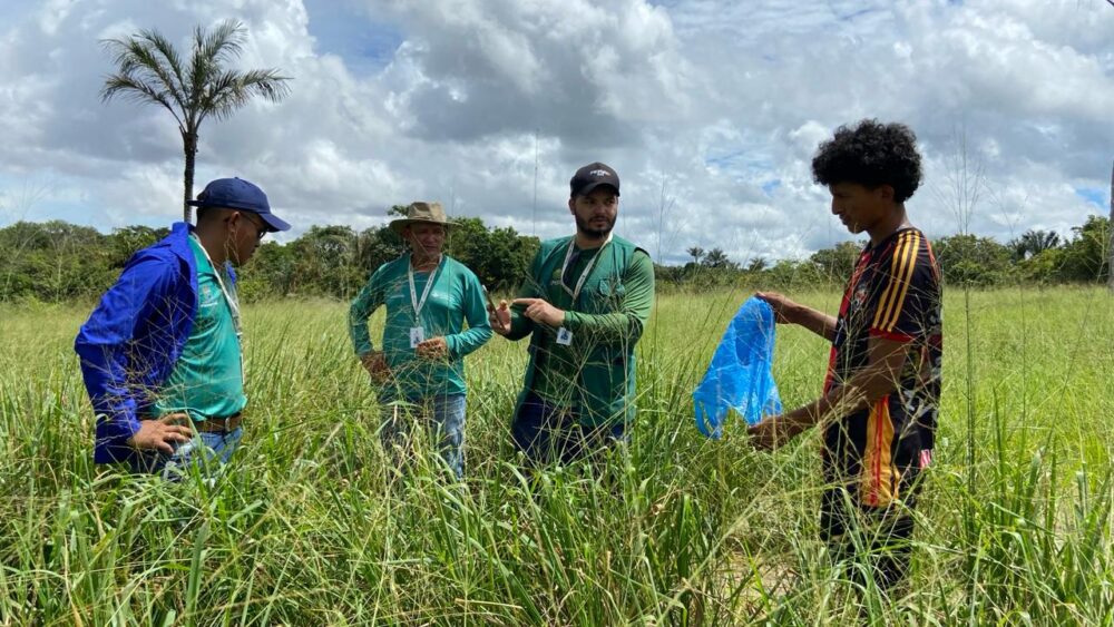 Parintins amplia mecanização agrícola na zona rural
