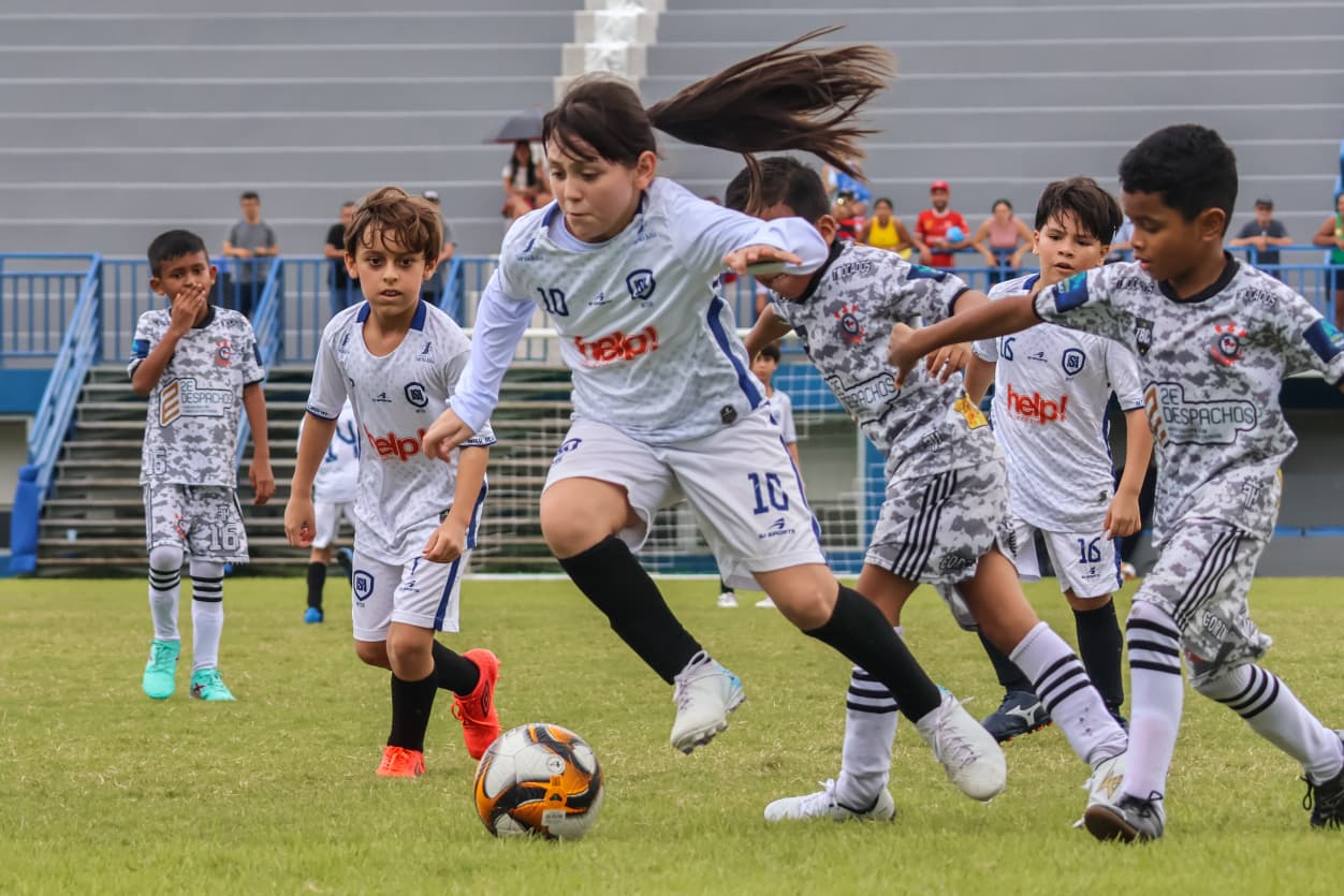 Elas decidem: protagonismo feminino é destaque no Barezinho Sub-08