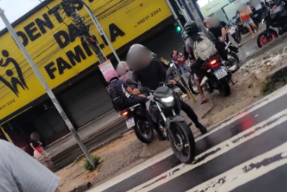 Pedestres relatam risco constante em faixa da avenida Torquato Tapajós