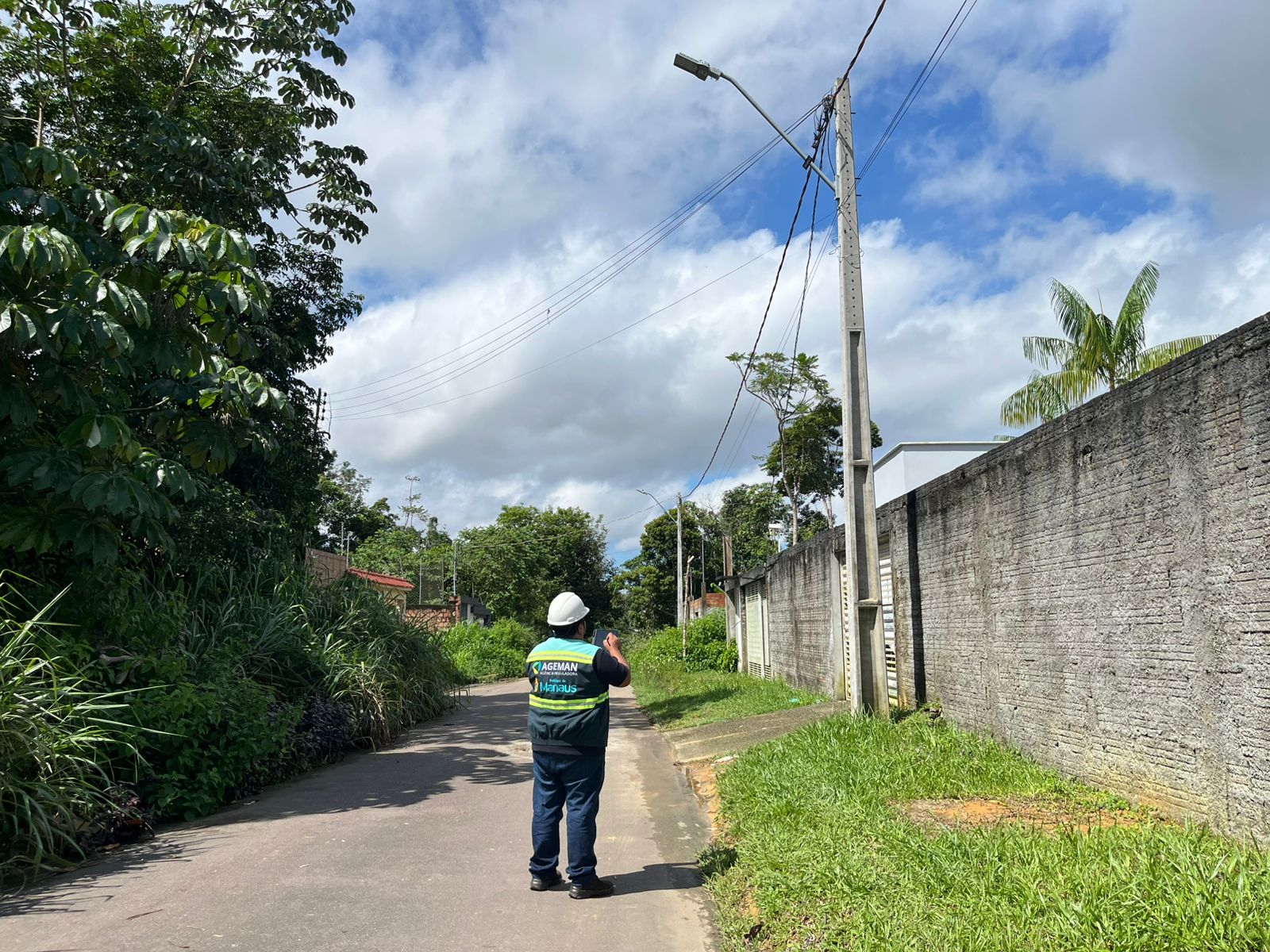 Amplia&ccedil;&atilde;o da ilumina&ccedil;&atilde;o p&uacute;blica em Manaus recebe monitoramento da Ageman