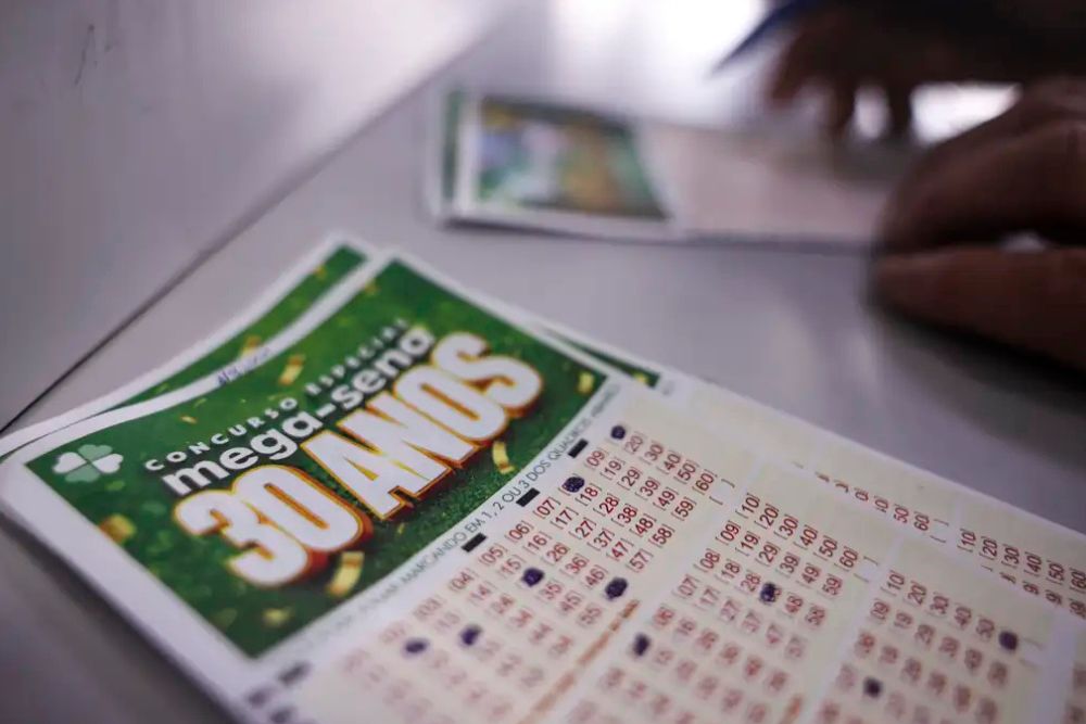 Caixa aumenta para R$ 320 milhões prêmio estimado da Mega Sena 30 anos