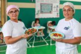 Merendeiras de Manaus concorrem a prêmio nacional de alimentação escolar