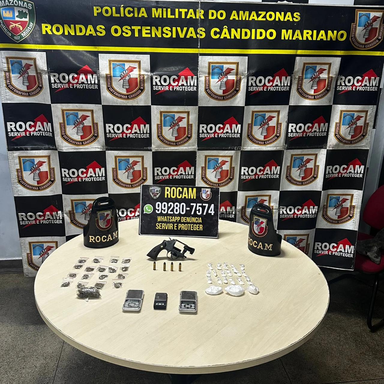 ROCAM apreende arma e drogas durante patrulhamento em Manaus