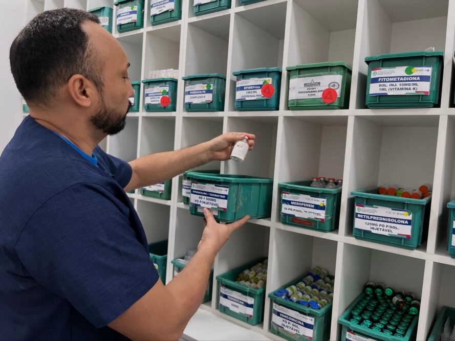 Hospital Platão Araújo adota programa de monitoramento de antibióticos