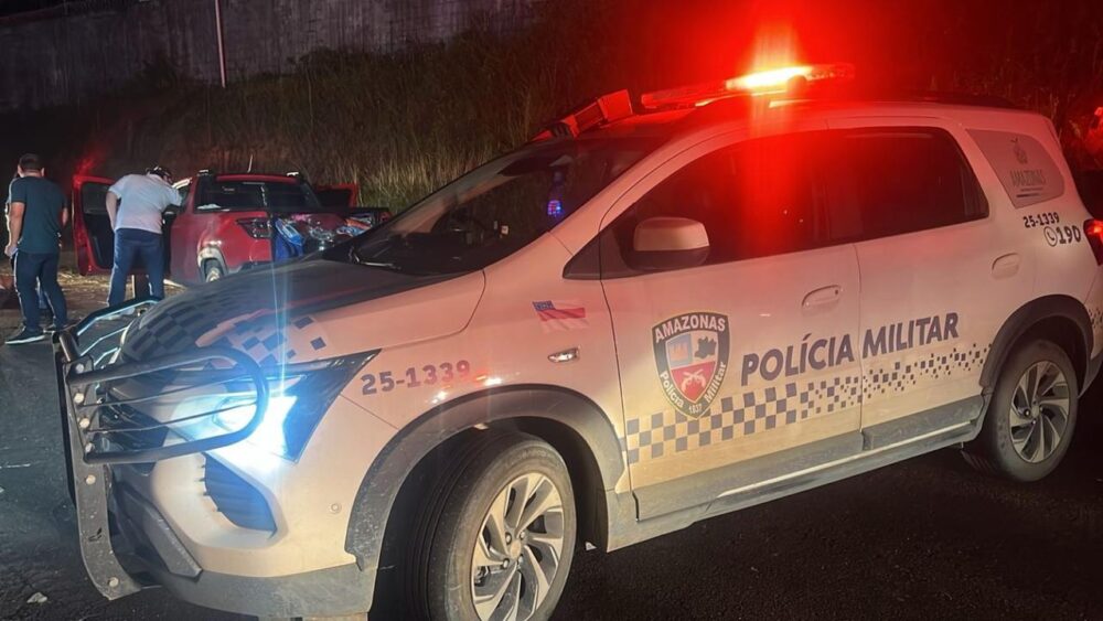 Homem é morto a tiros dentro de picape em rua sem saída no Tarumã-Açu