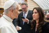 Mexicana assume comando da comunicação do Vaticano em decisão inédita de Leão XIV