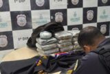 Jovem é preso com 15 tabletes de maconha ao desembarcar em porto de Manaus