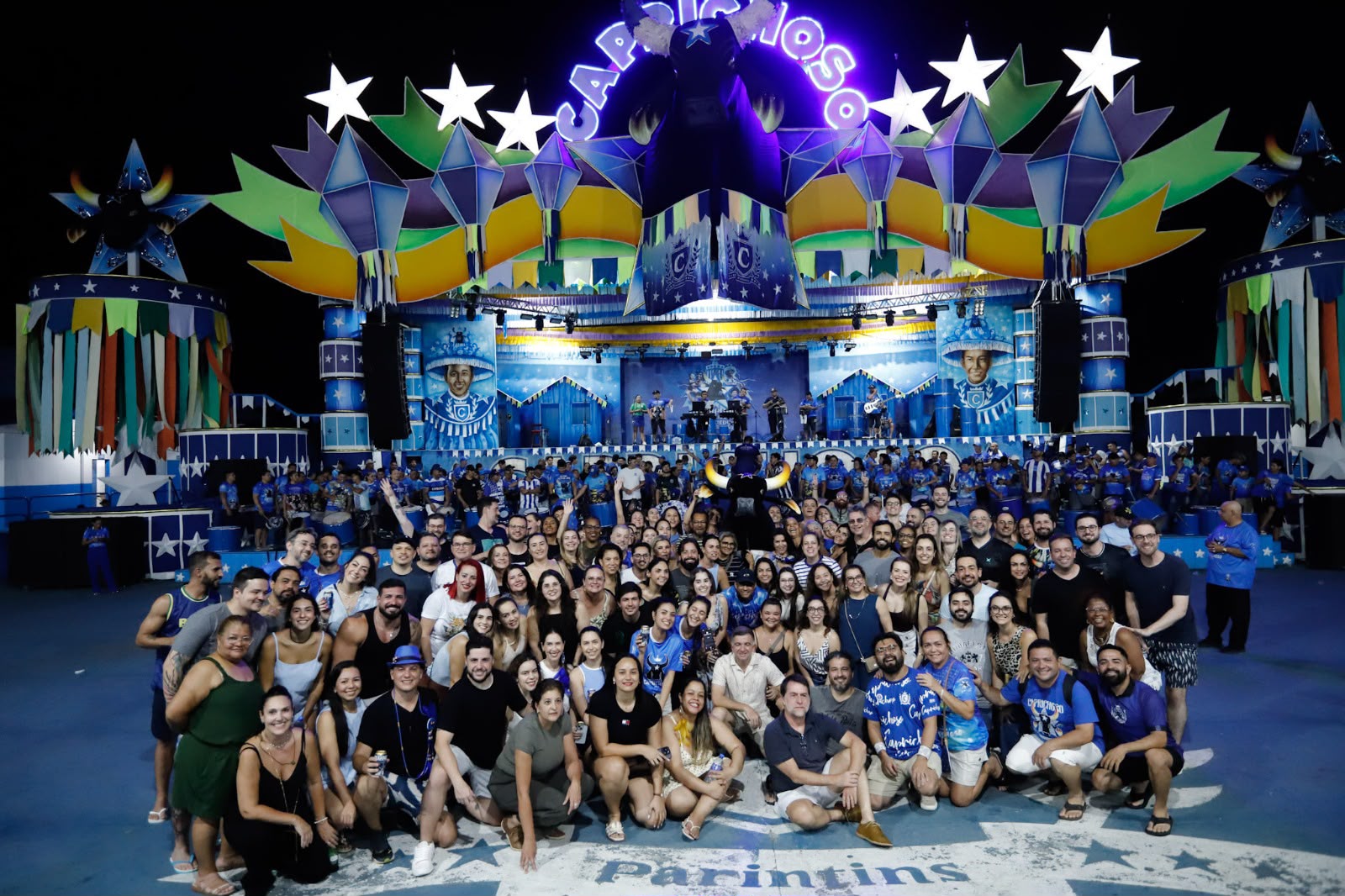 Volunt&aacute;rios do Sert&atilde;o se rendem ao Caprichoso