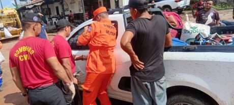 Mulher de 108 anos é retirada por bombeiros após ficar trancada em carro no interior do Amazonas