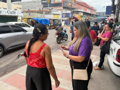 Junho Violeta: Blitz orienta população sobre prevenção à violência contra idosos no bairro Manoa
