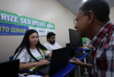Moradores da zona Leste de Manaus comparecem aos quatro pontos de atendimento do Governo Presente no primeiro dia